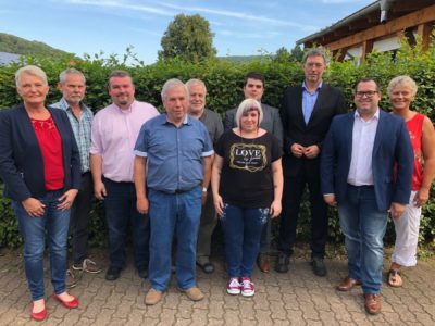 Das Foto zeigt die Mitglieder des Ortsrates Brotdorf.