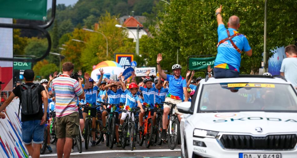 Das Foto zeigt den Start der Bike Parade der 