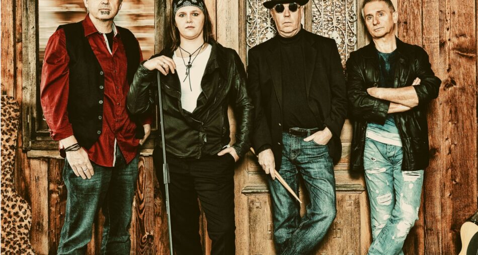 Das Foto zeigt die EG Blues Band.