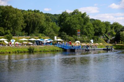 Blick auf SaaRiviera, dort fuhr das Motorboot-Shuttle ab