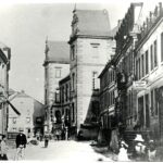 Poststraße im Jahr 1890 - zu erkennen sind das Stadthaus und das Kretzschmarhaus