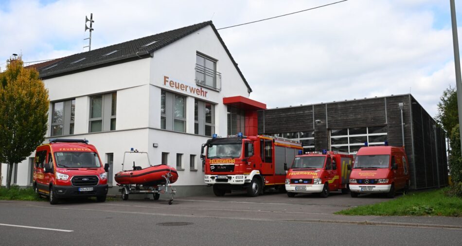 Gerätehaus und Fuhrpark des Löschbezirks Schwemlingen-Weiler