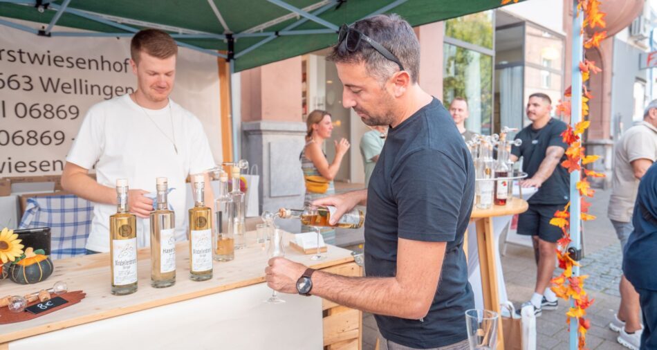 Kostprobe beim Markt der Köstlichkeiten 2025