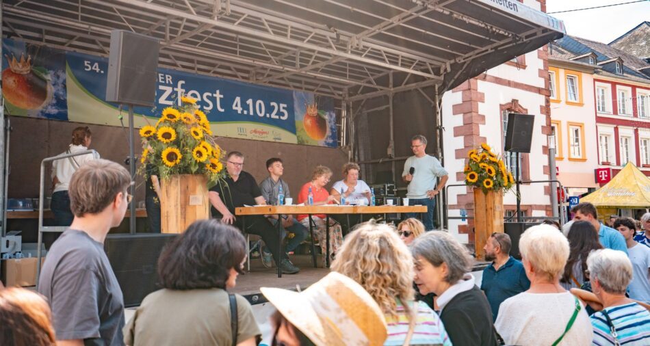 Apfelkuchen-Wettbewerb beim 20. Markt der Köstlichkeiten 2025