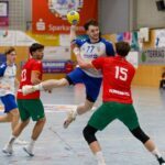 Merziger Matthis Lux beim Wurf aufs Tor (2025)